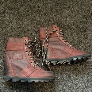 Sorel wedges booties